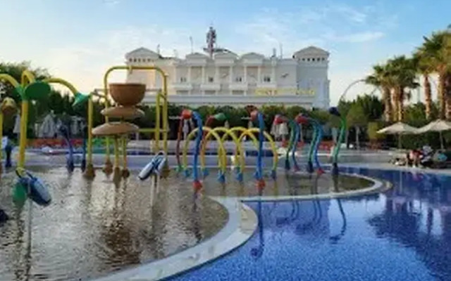 The Land Of Legend Kingdom Hotel