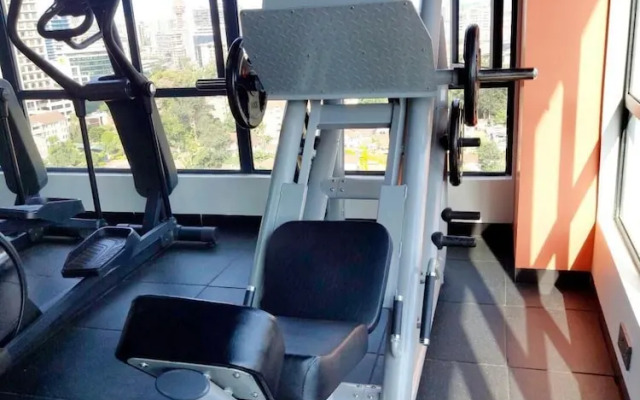 Luxurious Nairobi Condo With Rooftop Pool & Gym