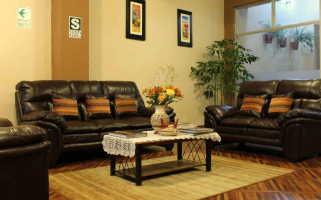 Yuraq Hotel
