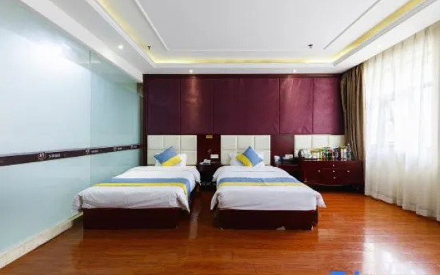 Huayi Selected Hotel (Zhengzhou Huainan Street)