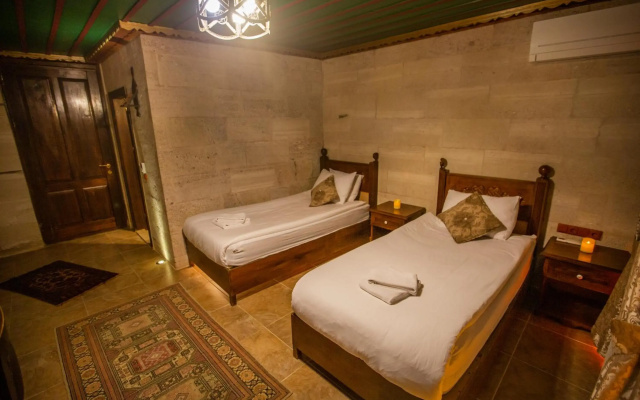 Hermes Cave Hotel