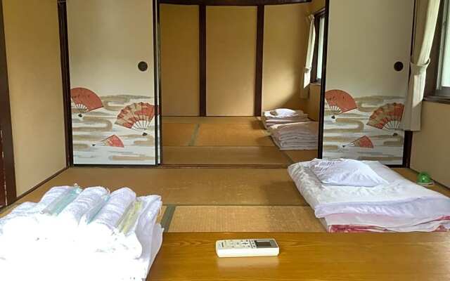 Biwako Makino Hifumikan Guest House