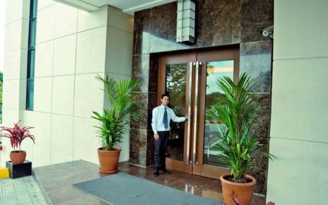 SanTomas Suites