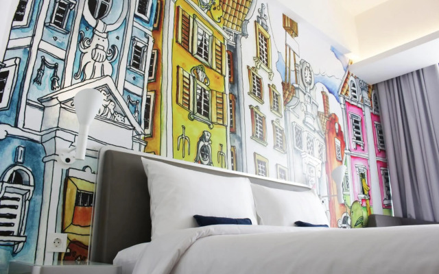 YELLO Hotel Harmoni Jakarta