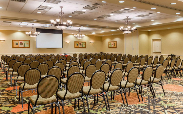 Hilton Garden Inn Buffalo Airport
