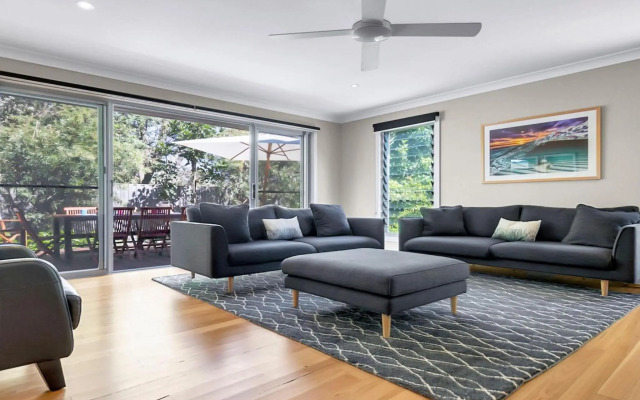 Sunshine Beach House-25 Metre Walk To The Beach