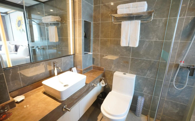 Baiyun City Hotel