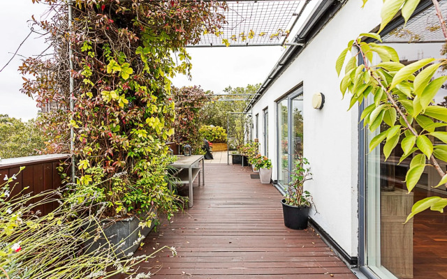 3 Bed Luxury Penthouse in Shoreditch