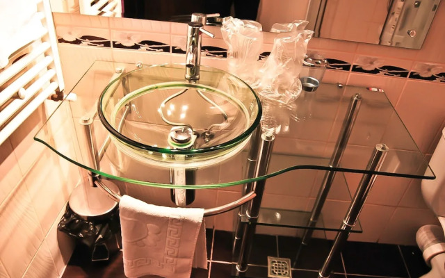 Hotel Magic Trivale