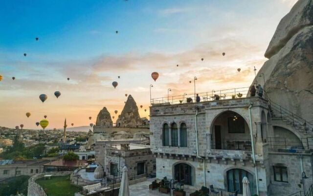 Cappadocia Secret Hill Cave Suites