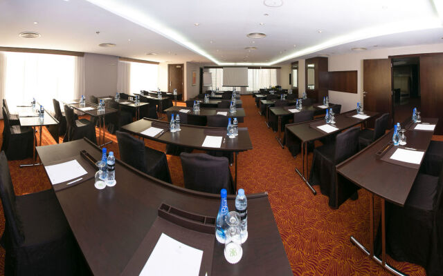 Mercure Dubai Barsha Heights Hotel Suites And Apartments