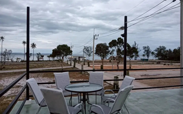 A&B Beach Villa At VK