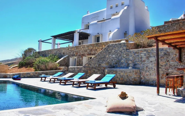 Villa in Mykonos With Private Pool