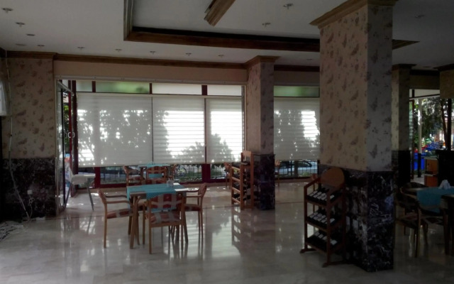 Sailor Apart Hotel