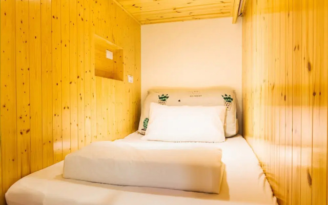 Hello Inn - Hostel