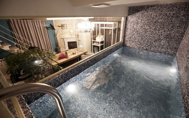 February Hotel Kimhae