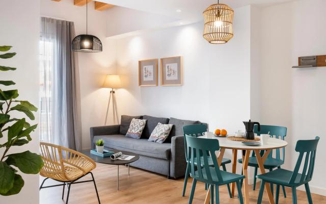 Lola 14 Suite Apartment