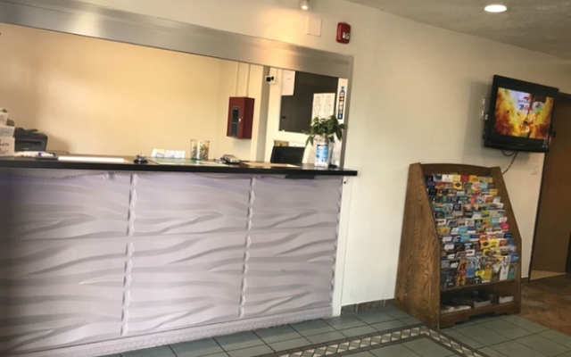 Travelodge by Wyndham Albuquerque East