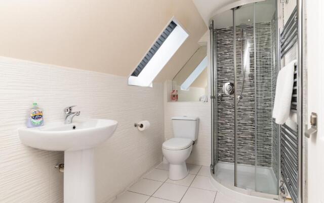 Victoria Court Suites