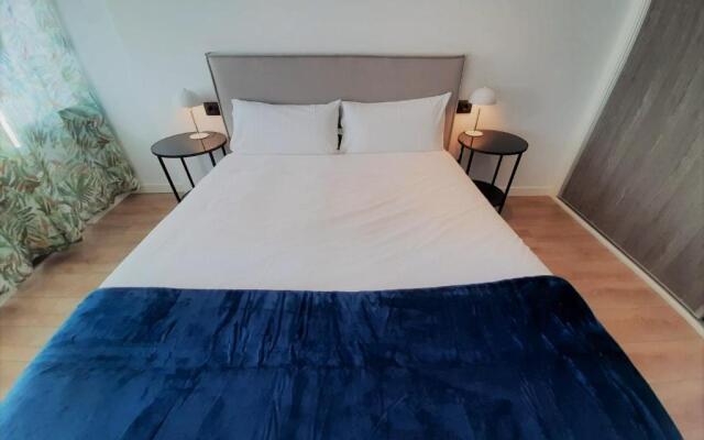Apartamentos Celestina by gaiarooms