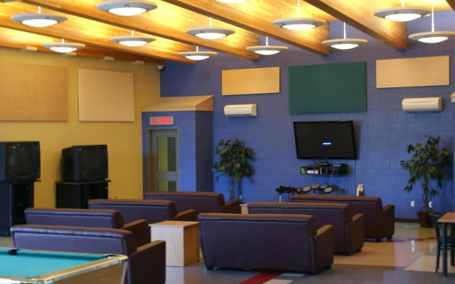 Residence & Conference Centre - Sudbury West