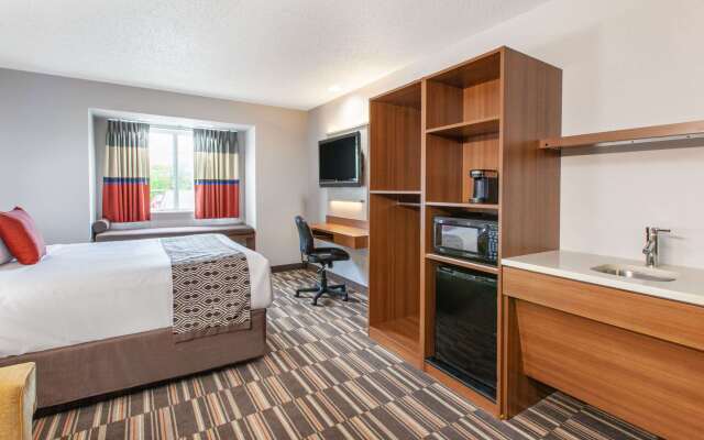 Microtel Inn & Suites by Wyndham Pittsburgh Airport