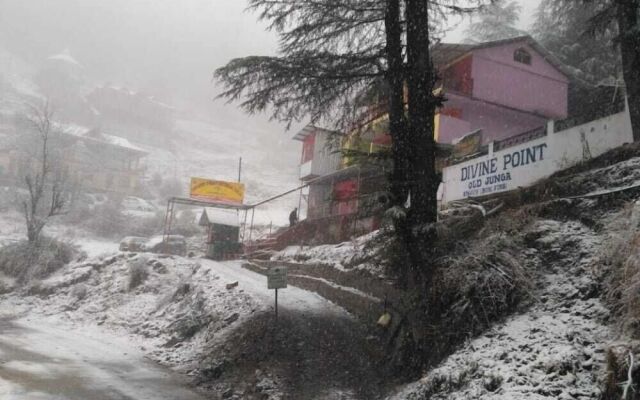 ADB Rooms Hotel Devine Point, Shimla