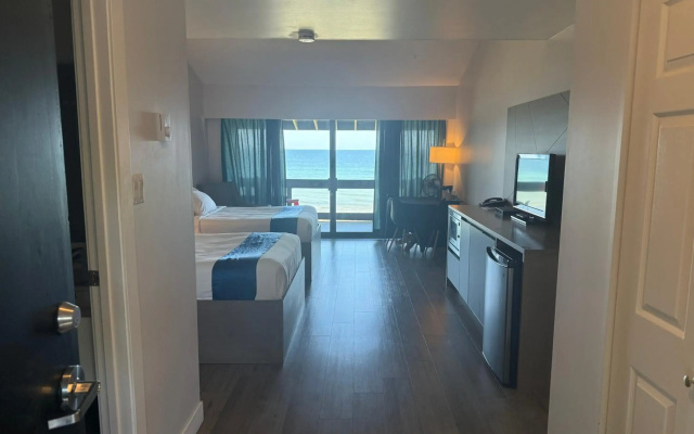 Sand Pebbles Inn