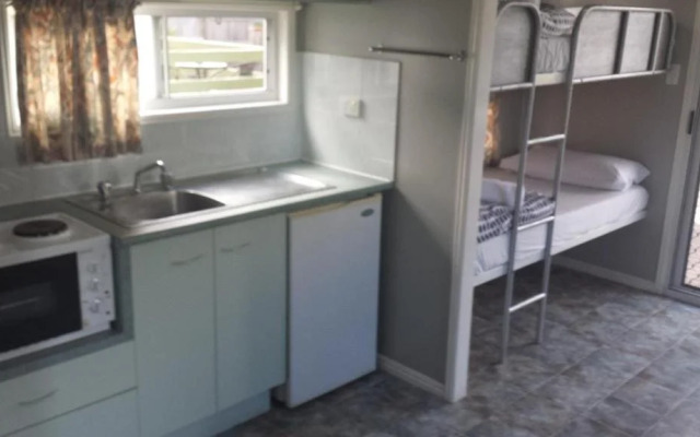 Bushchooks Travellers Village