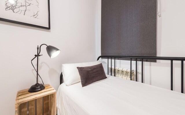 3 Bd Apartment Perfect Location in Plaza de Chueca