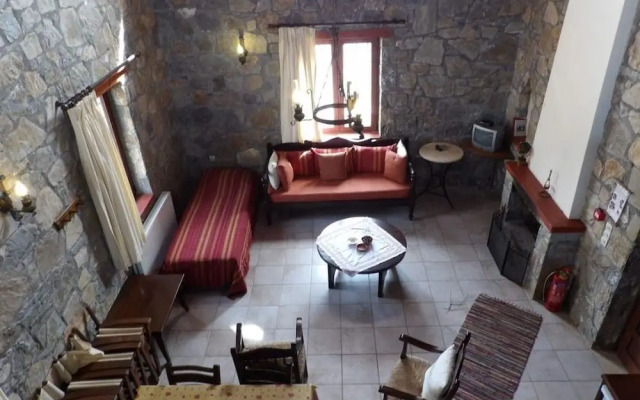 Arodamos Guesthouse