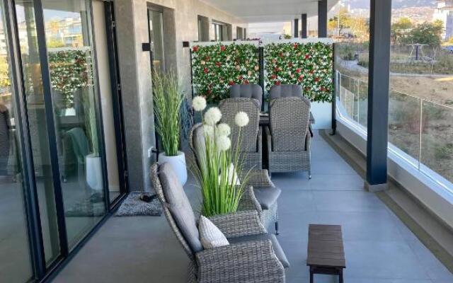 The View Luxury Vacation Apartment 4