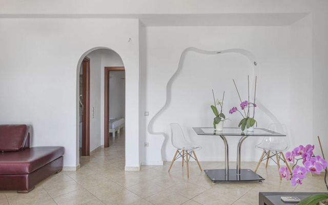 Sea View Residence