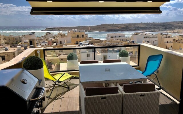 "1. Sea View Luxury 2 Bed Penthouse Close to Beach!"