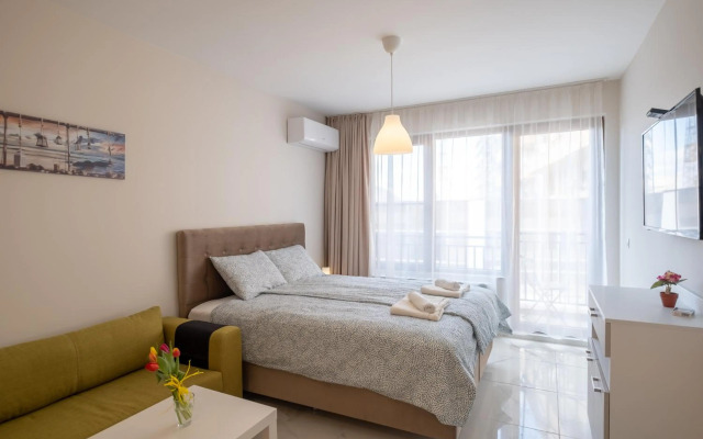 Sunny Dream Apartments