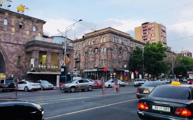 Stay inn on Mashtots 5a-6