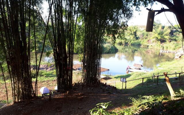 Nan De Panna Riverside Homestay