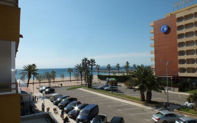 Rosas Holiday Center