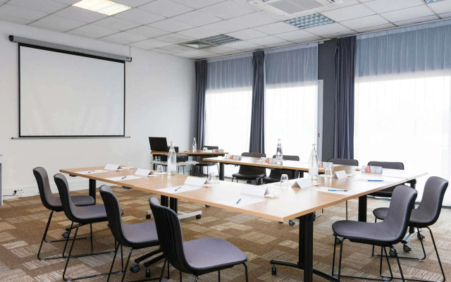 ibis Laval Le Relais d'Armor