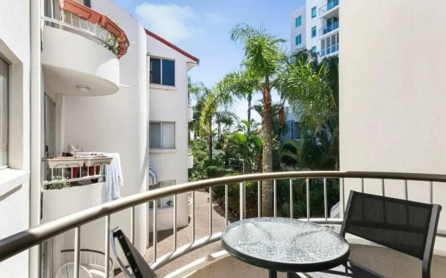 Superb 1 Bedroom Apartment Near the Beach