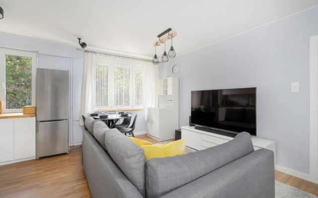 Poznan Rataje Apartment by Renters