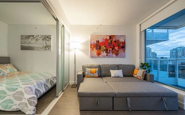 Charming Oasis Close to Airport & Downtown