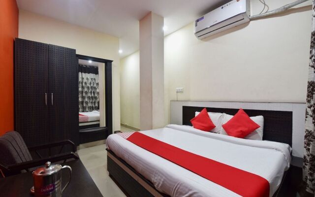 Oyo 28027 Hotel Dhruv