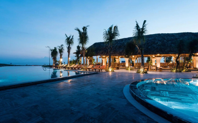 Stelia Beach Resort