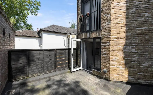 Perfect Flat Next to Highgate Station