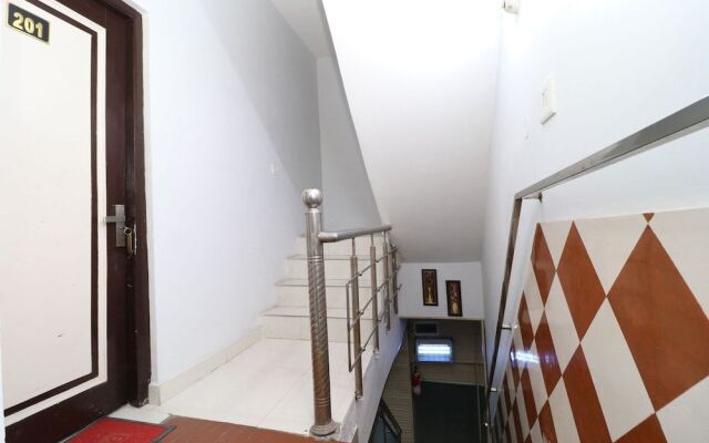 OYO 29059 Hotel Green Tower