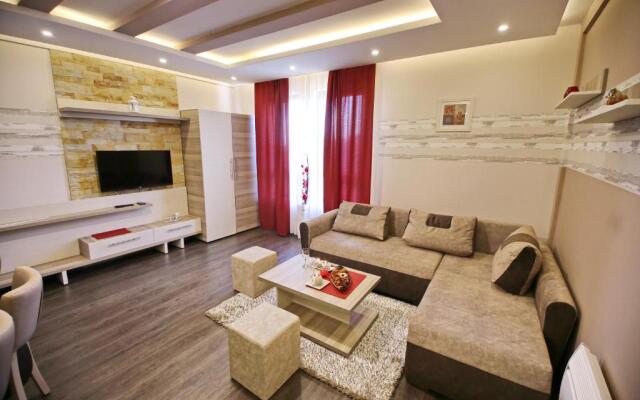 Astoria Lux - K16 Milmari
