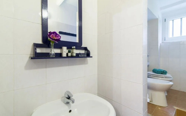 Nelson Mandela Forum Flat