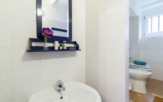 Nelson Mandela Forum Flat