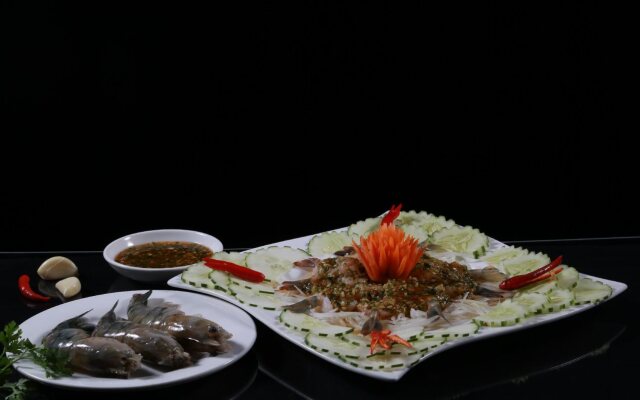 The Floral Breeze Wun Zin Hotel